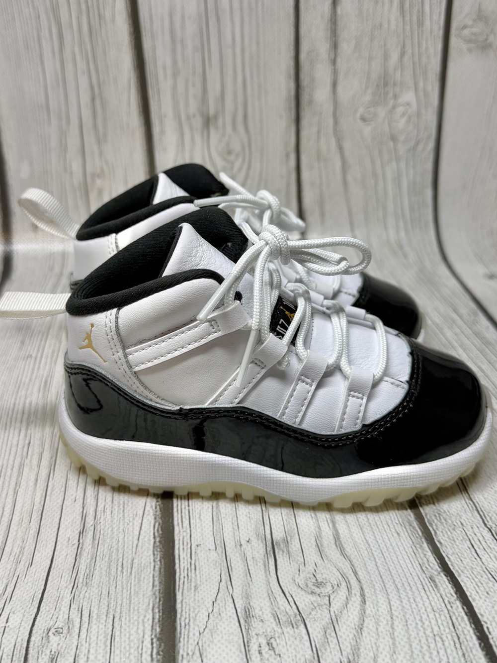 PRE LOVED Size 8c- Air Jordan 11 Retro DMP Gratitude (2023)  378040-170